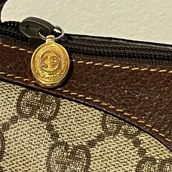 Gucci Monogram Sherry Line Sling or crossbody bag - Picture 6 of 16